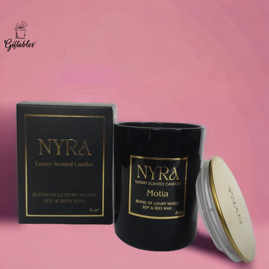 NYRA luxury scented candle motia