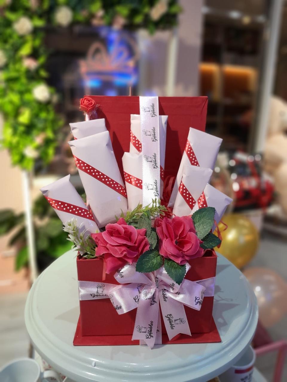 Red and White Mini Hamper – Giftables